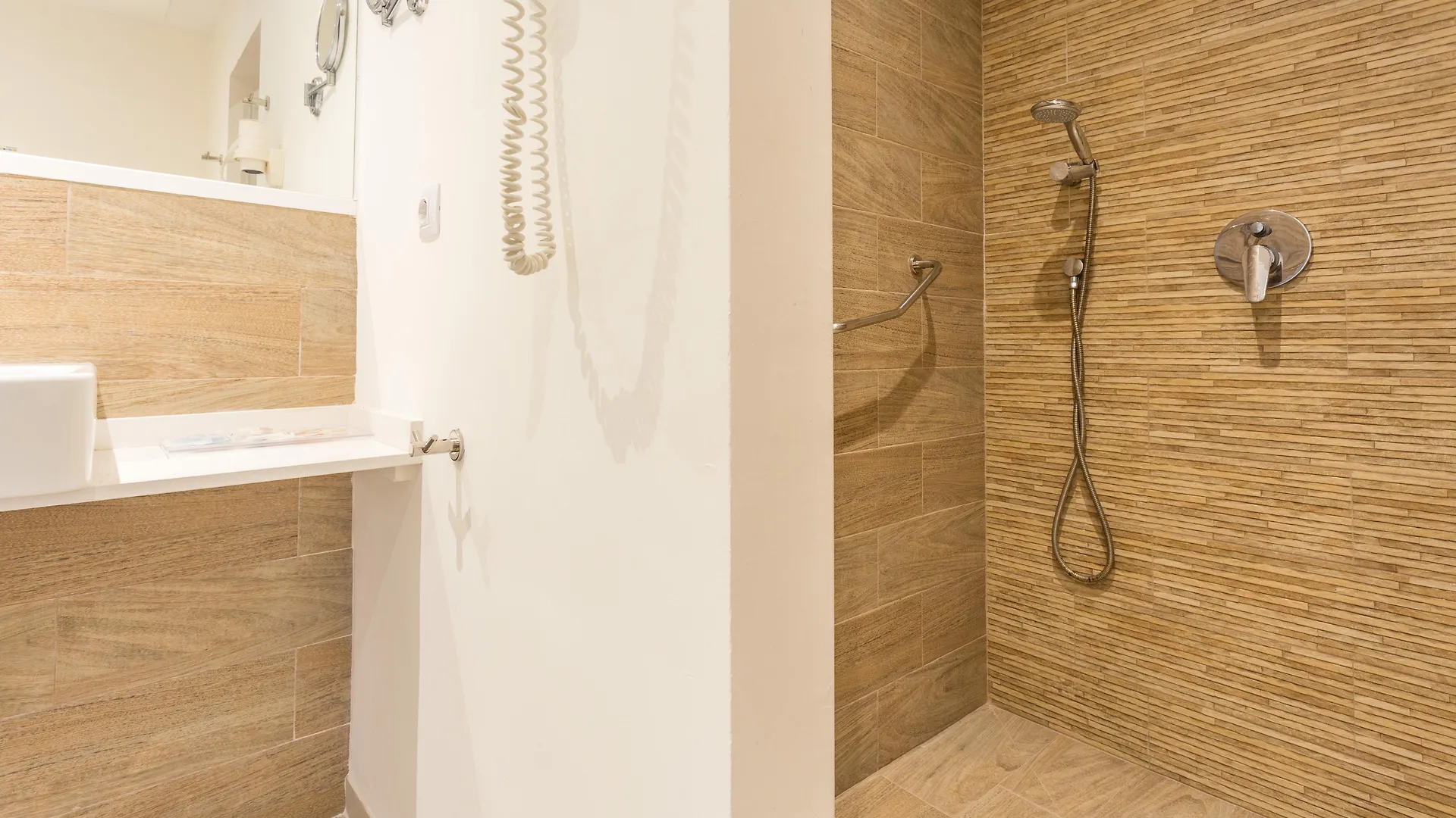 קאן פיקפורט Ferrer Janeiro Hotel & Spa 4*, קאן פיקפורט ספרד